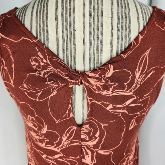 Apt. 9 Rust & Orange Twisted Back Straps Keyhole Opening Sleeveless Top Small - Picture 5 of 9